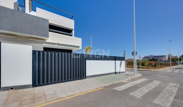 Odsprzedaż - Bungalow - Pilar de la Horadada - Costa Blanca