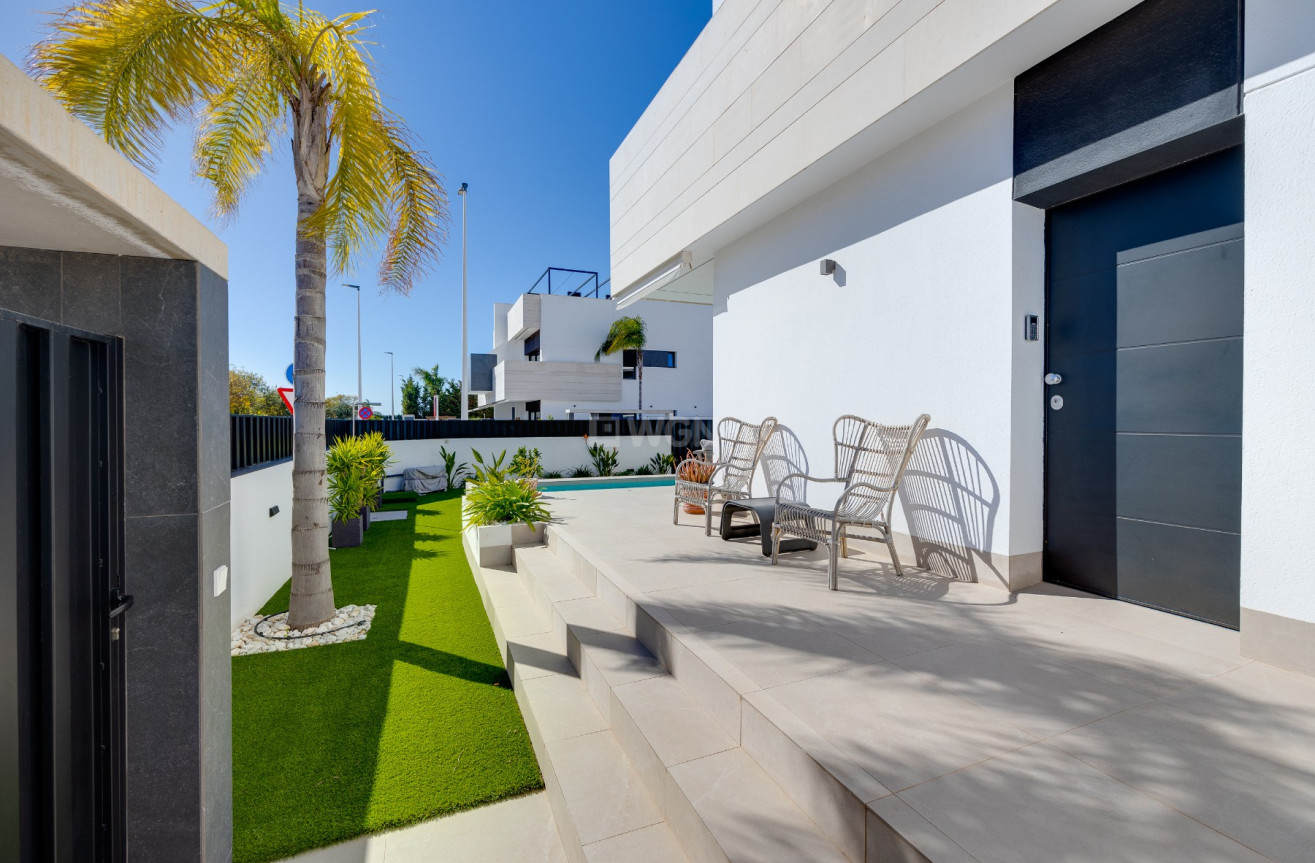 Odsprzedaż - Bungalow - Pilar de la Horadada - Costa Blanca