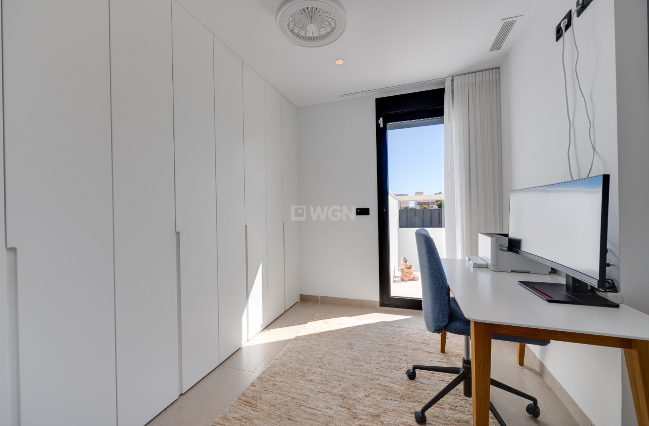 Odsprzedaż - Bungalow - Pilar de la Horadada - Costa Blanca