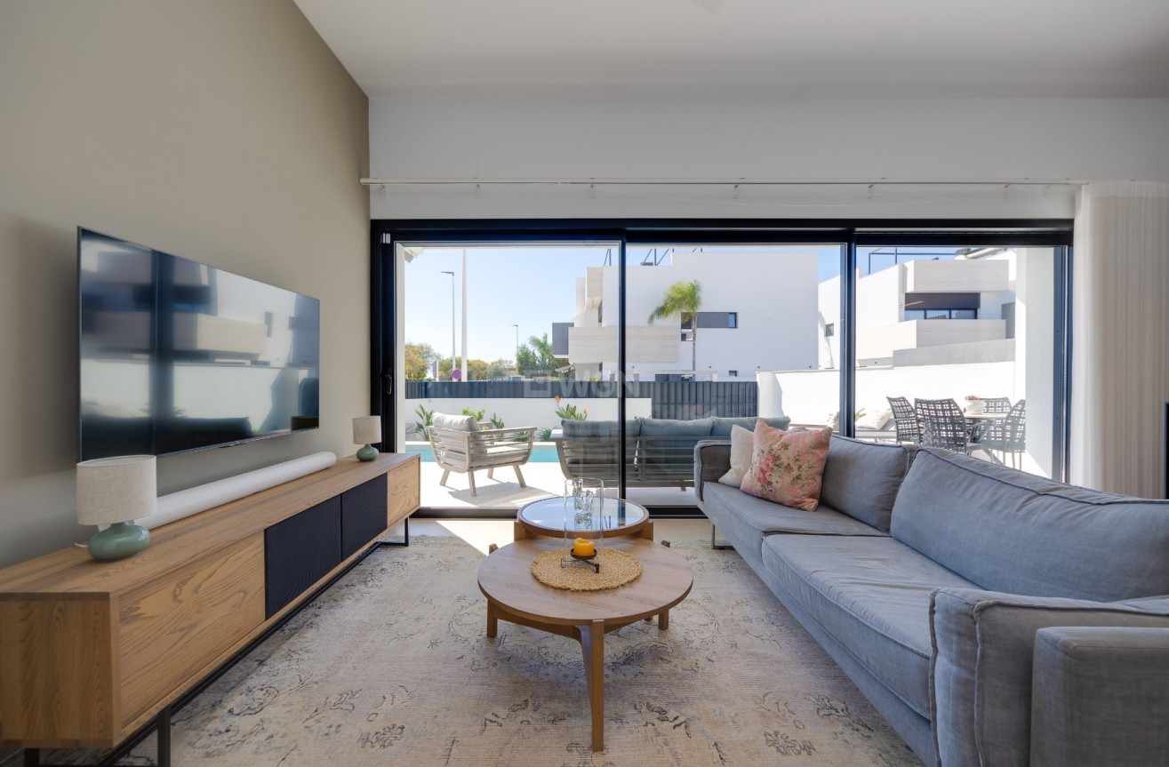 Odsprzedaż - Bungalow - Pilar de la Horadada - Costa Blanca