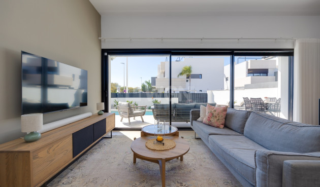 Odsprzedaż - Bungalow - Pilar de la Horadada - Costa Blanca