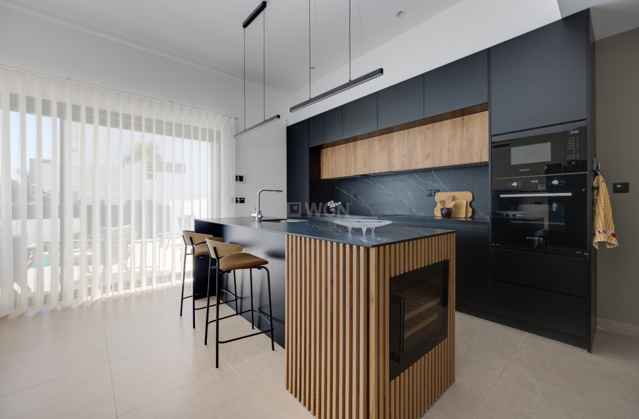 Odsprzedaż - Bungalow - Pilar de la Horadada - Costa Blanca