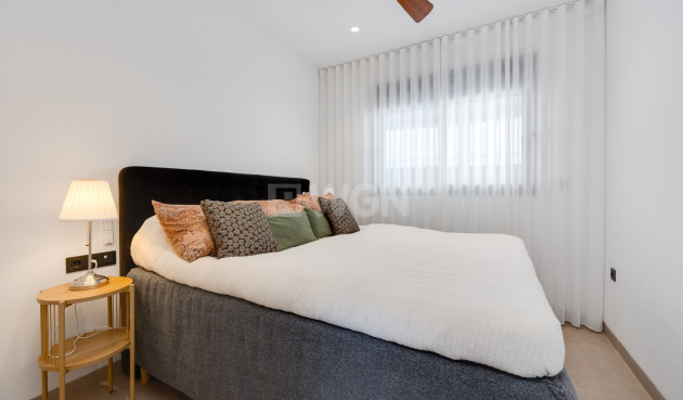 Odsprzedaż - Bungalow - Pilar de la Horadada - Costa Blanca