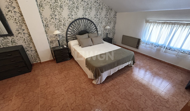 Odsprzedaż - Kamienica - Torre de la Horadada - Costa Blanca