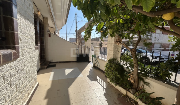 Odsprzedaż - Kamienica - Torre de la Horadada - Costa Blanca