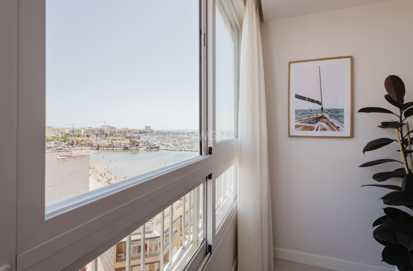 Odsprzedaż - Mieszkanie w bloku - Torrevieja - Costa Blanca