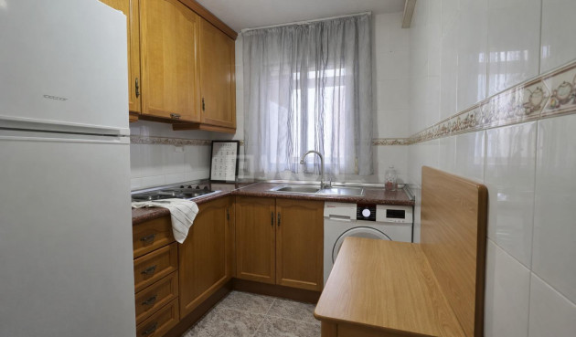 Resale - Apartment / flat - Torrevieja - Centro - Muelle Pesquero
