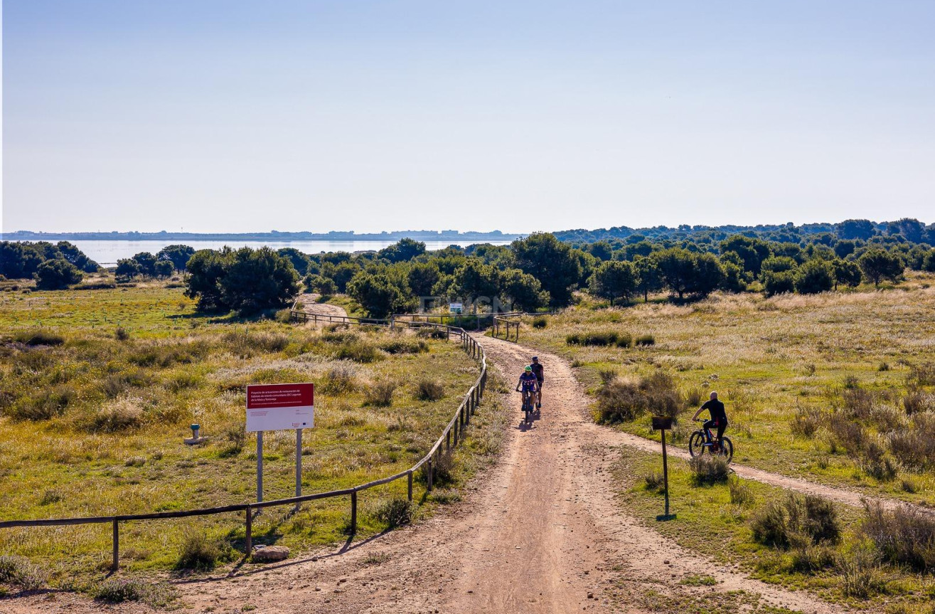 Resale - Apartment / flat - Torrevieja - Centro - Muelle Pesquero