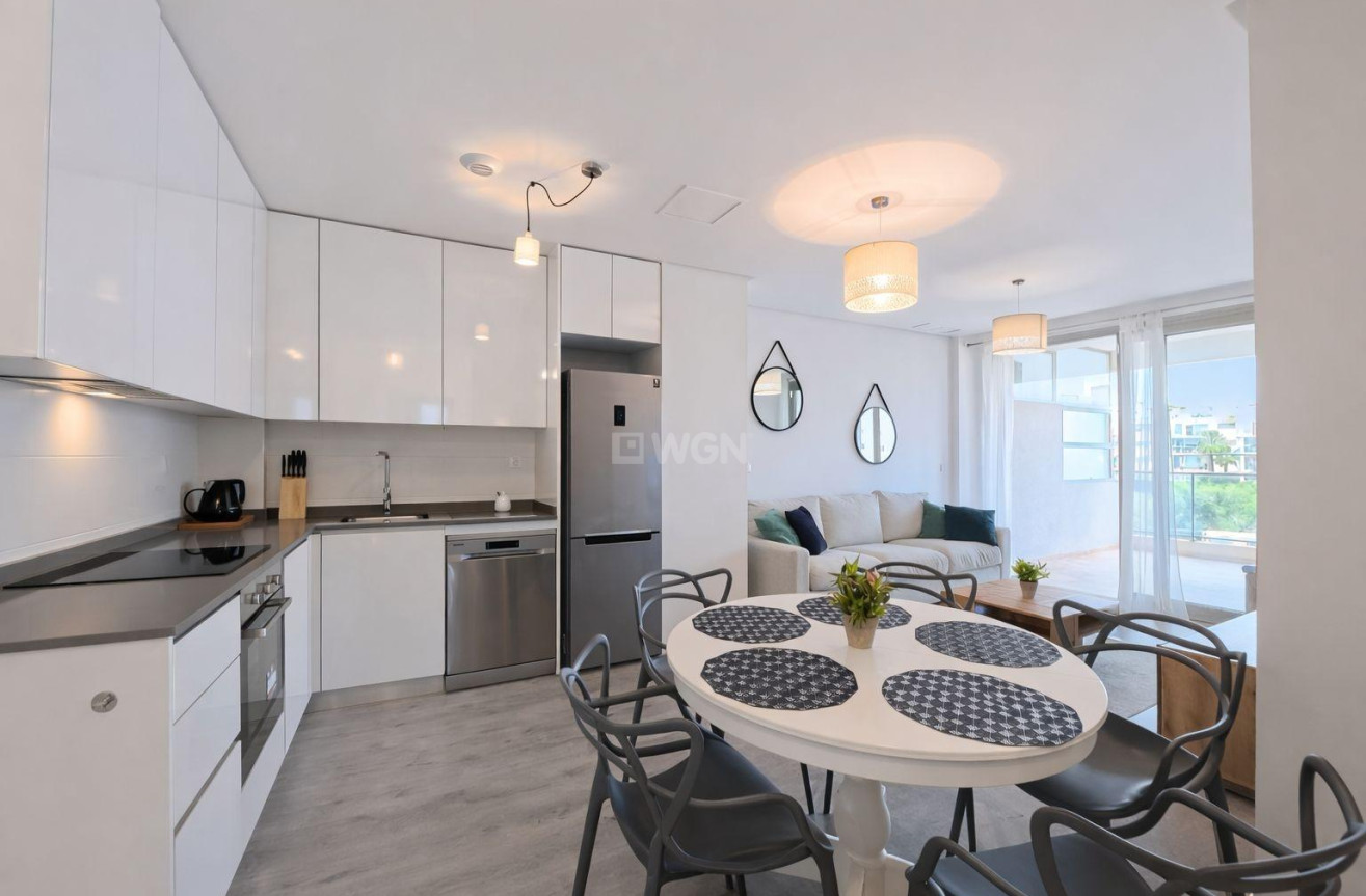 Odsprzedaż - Mieszkanie w bloku - Orihuela Costa - Villamartín