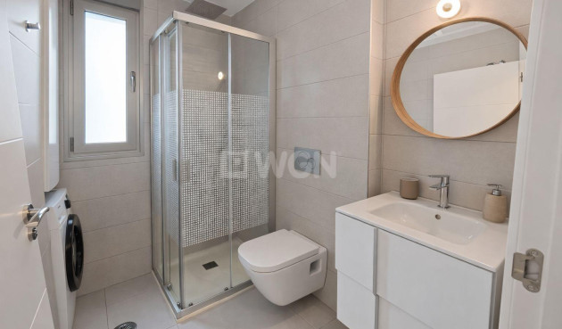 Odsprzedaż - Mieszkanie w bloku - Orihuela Costa - Villamartín