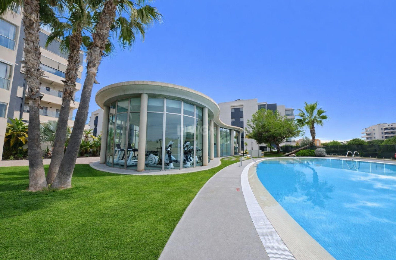 Odsprzedaż - Mieszkanie w bloku - Orihuela Costa - Villamartín