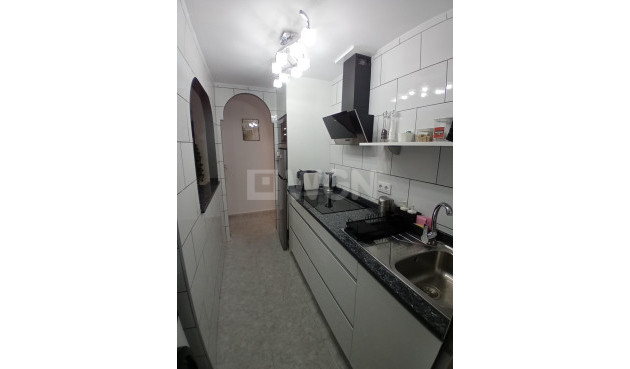 Odsprzedaż - Mieszkanie w bloku - Puerto de Mazarron - Paseo