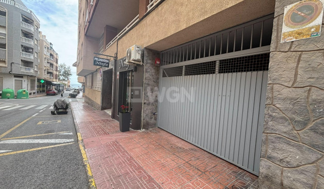 Resale - Apartment / flat - Torrevieja - Playa de los Locos