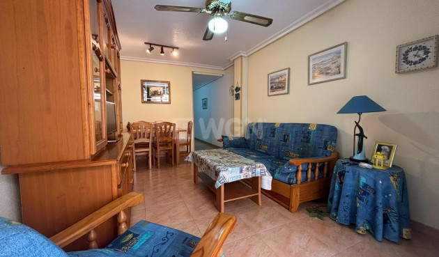 Resale - Apartment / flat - Torrevieja - Playa de los Locos