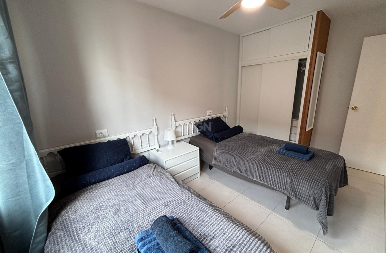 Reventa - Apartamento / piso - Torrevieja - Playa De Los Naufragos