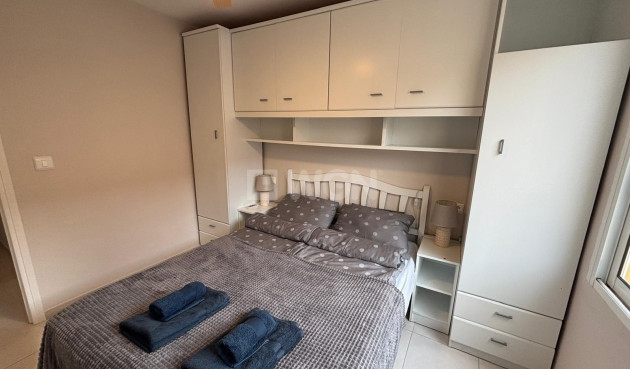 Reventa - Apartamento / piso - Torrevieja - Playa De Los Naufragos