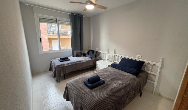 Reventa - Apartamento / piso - Torrevieja - Playa De Los Naufragos