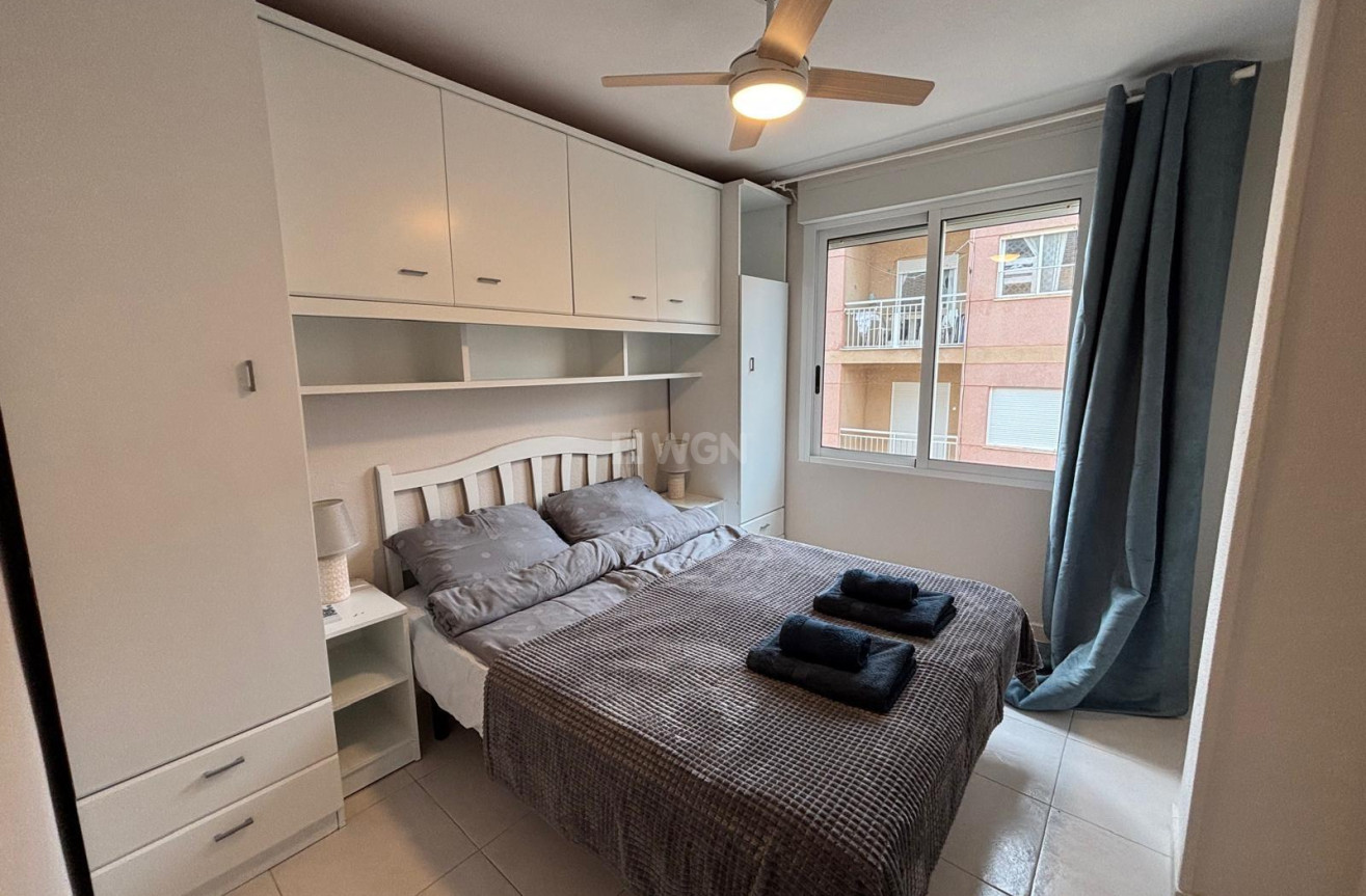 Reventa - Apartamento / piso - Torrevieja - Playa De Los Naufragos