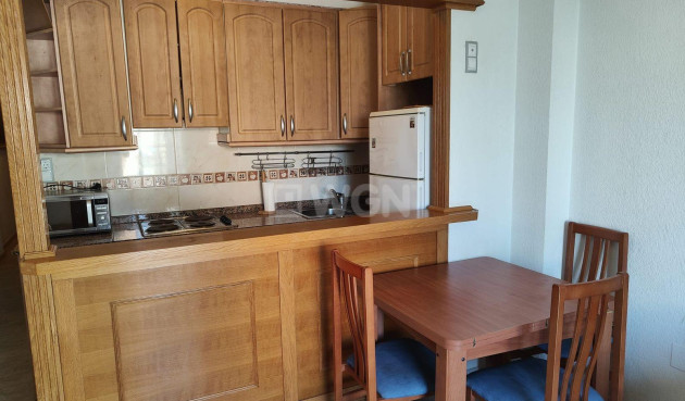 Odsprzedaż - Mieszkanie w bloku - Torrevieja - La Mata