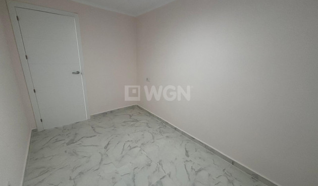 Odsprzedaż - Daszek - Torrevieja - Acequion