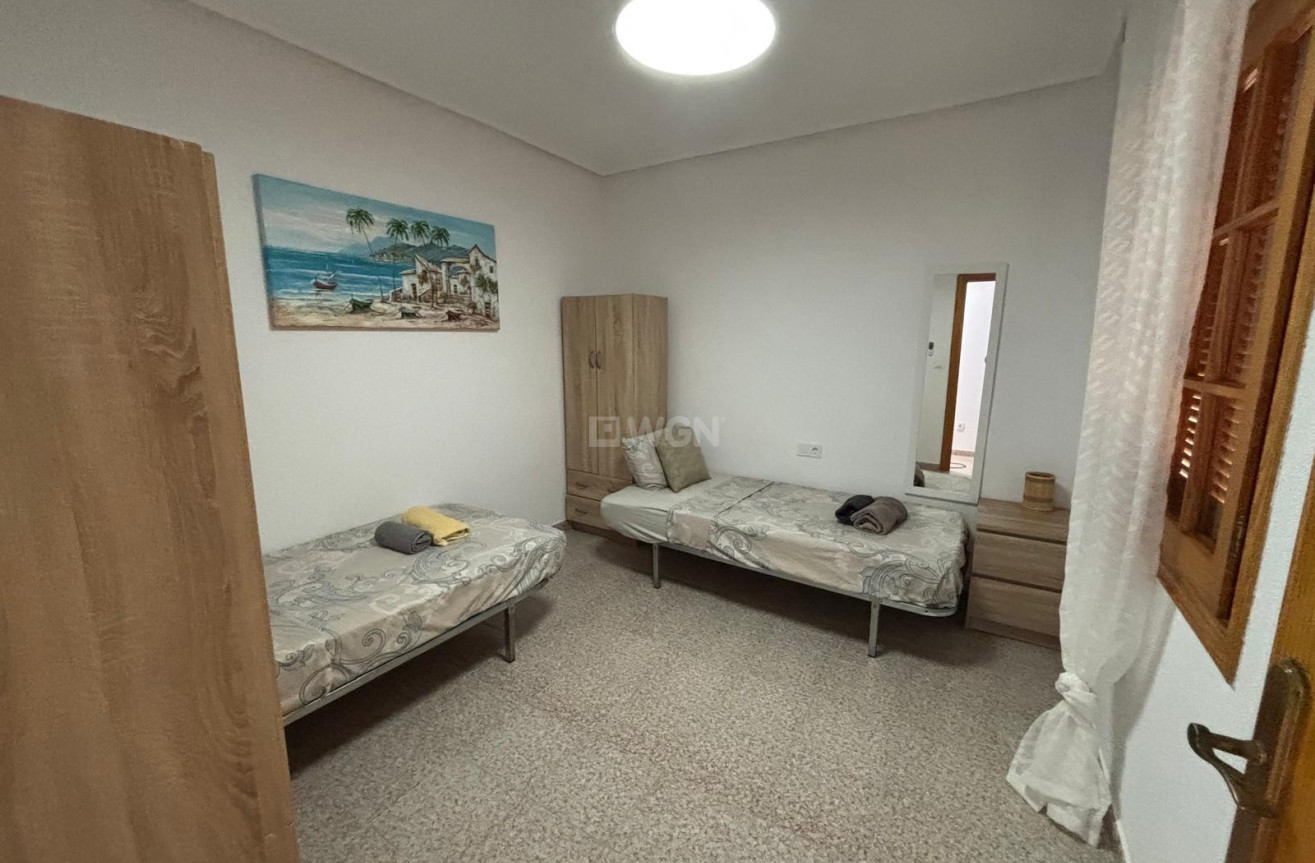 Resale - Apartment / flat - Torrevieja - Los Frutales