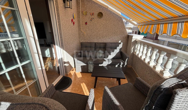 Odsprzedaż - Mieszkanie w bloku - Torrevieja