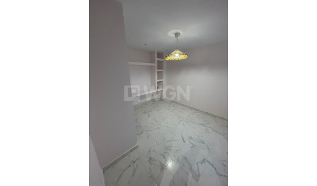 Odsprzedaż - Mieszkanie w bloku - Torrevieja - Costa Blanca