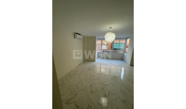 Odsprzedaż - Mieszkanie w bloku - Torrevieja - Costa Blanca