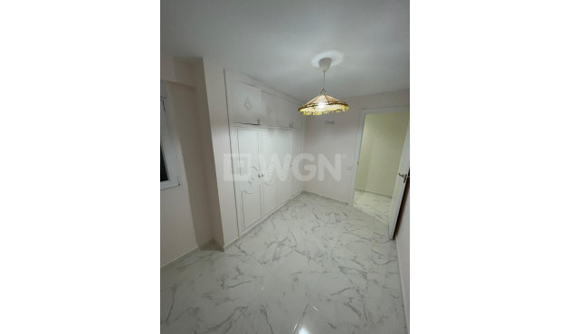 Odsprzedaż - Mieszkanie w bloku - Torrevieja - Costa Blanca