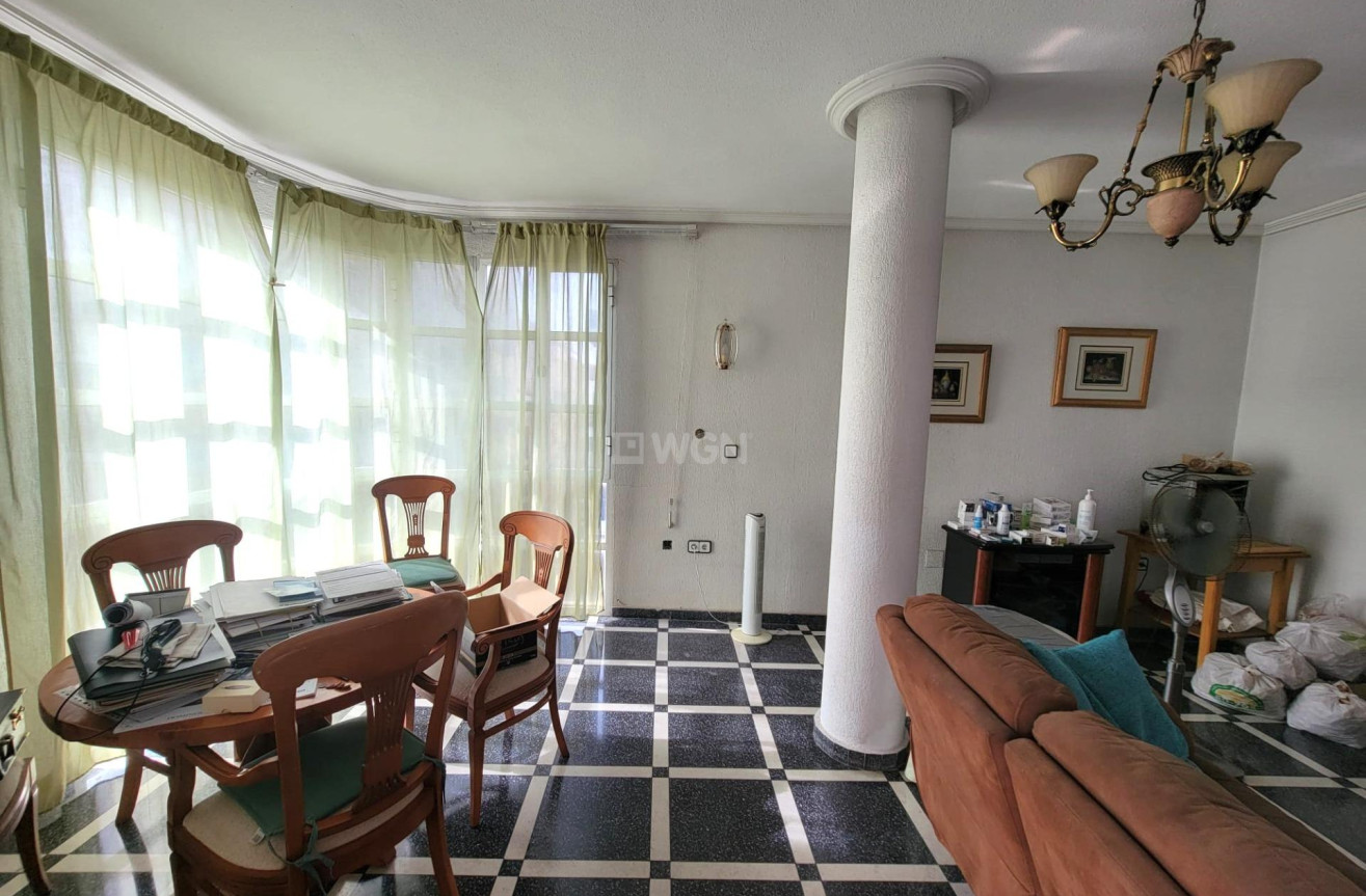 Wiederverkauf - Wohnung - Torrevieja - Centro