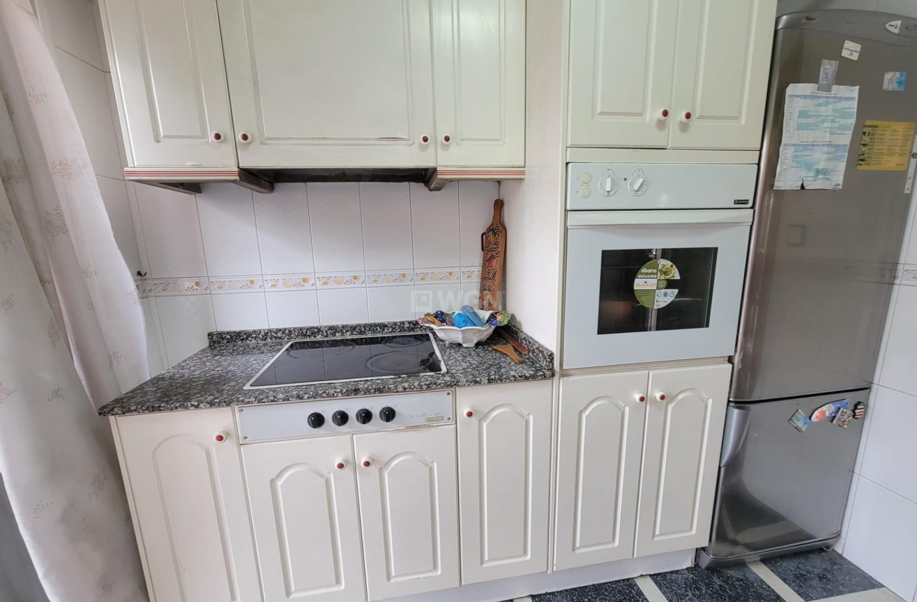 Wiederverkauf - Wohnung - Torrevieja - Centro