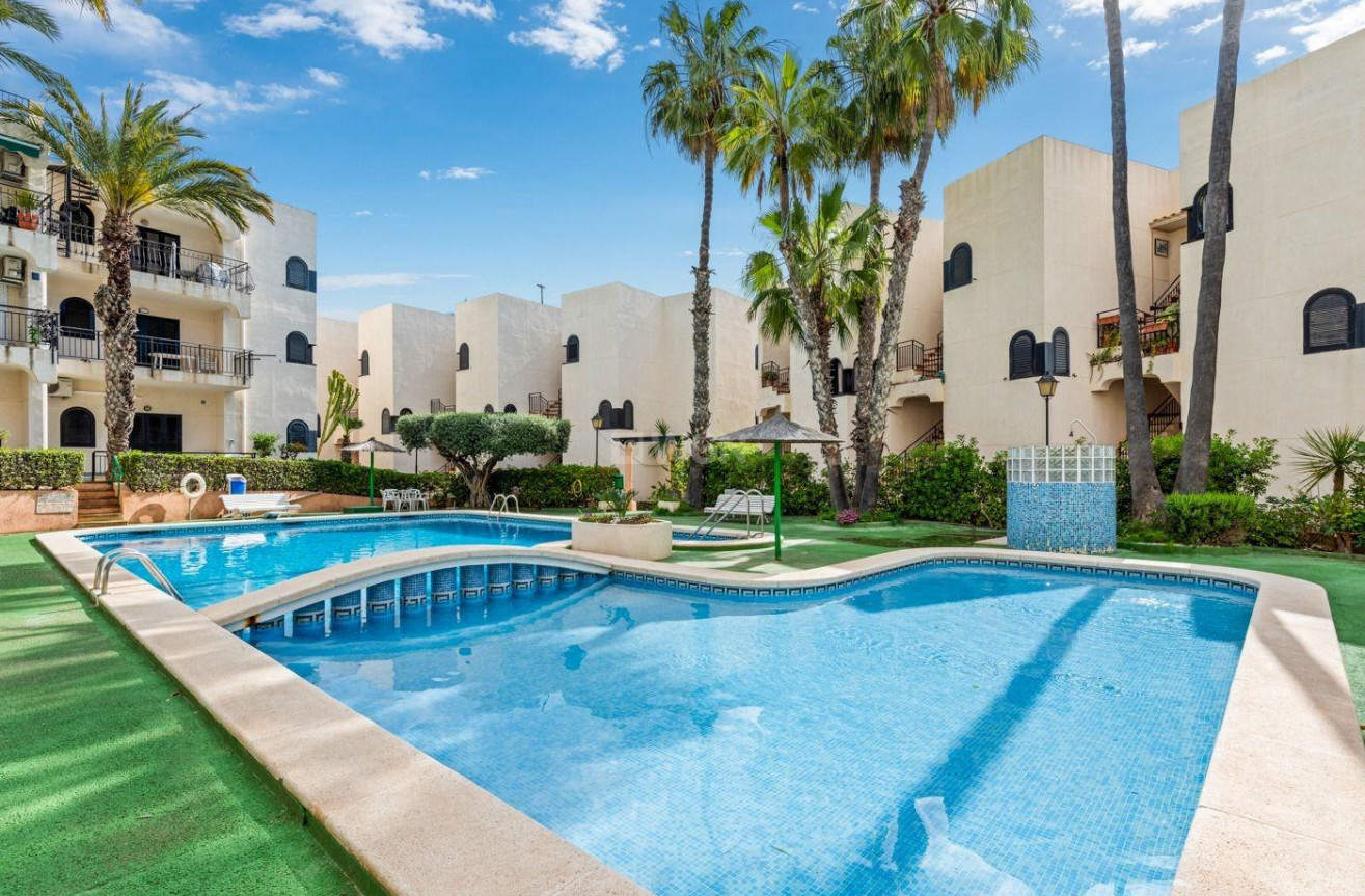 Resale - Apartment / flat - Torrevieja - Cabo Cervera