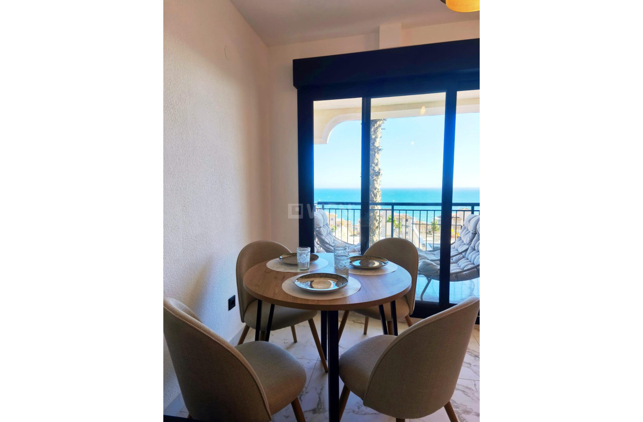 Resale - Apartment / flat - Torrevieja - Cabo Cervera