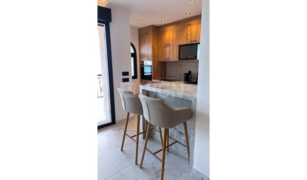 Resale - Apartment / flat - Torrevieja - Cabo Cervera