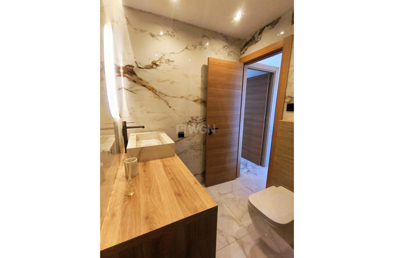 Resale - Apartment / flat - Torrevieja - Cabo Cervera