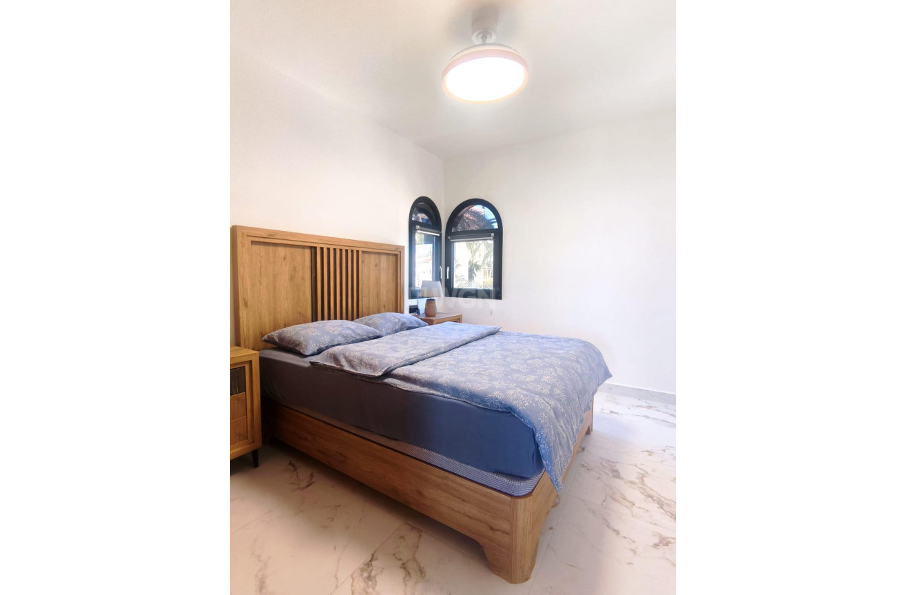 Resale - Apartment / flat - Torrevieja - Cabo Cervera