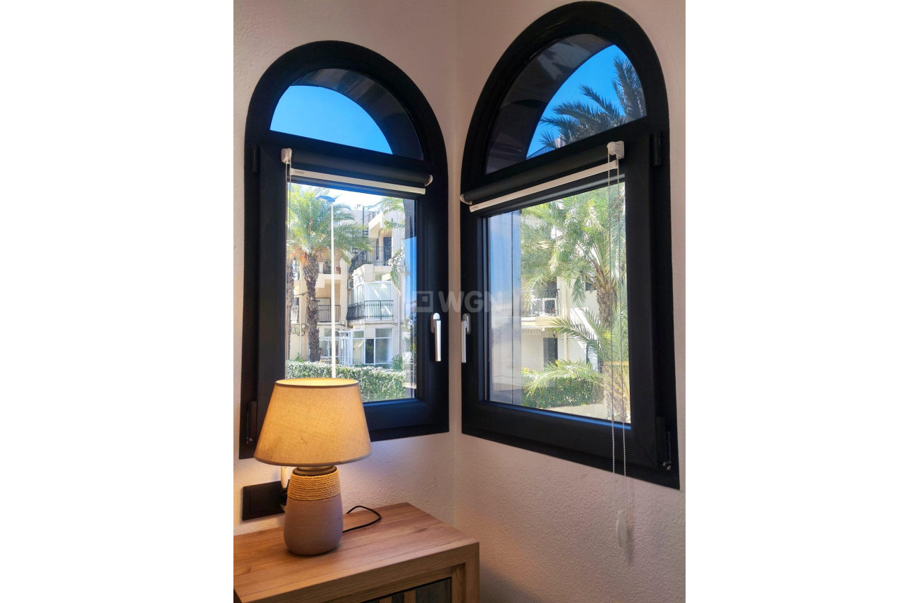 Resale - Apartment / flat - Torrevieja - Cabo Cervera