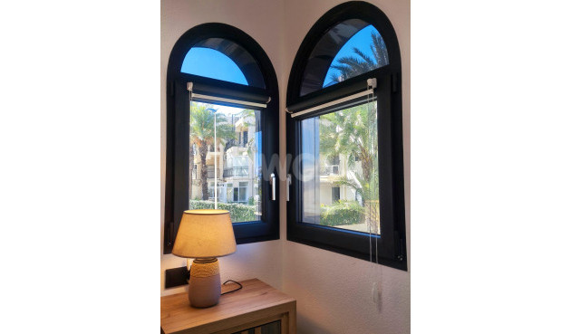 Resale - Apartment / flat - Torrevieja - Cabo Cervera