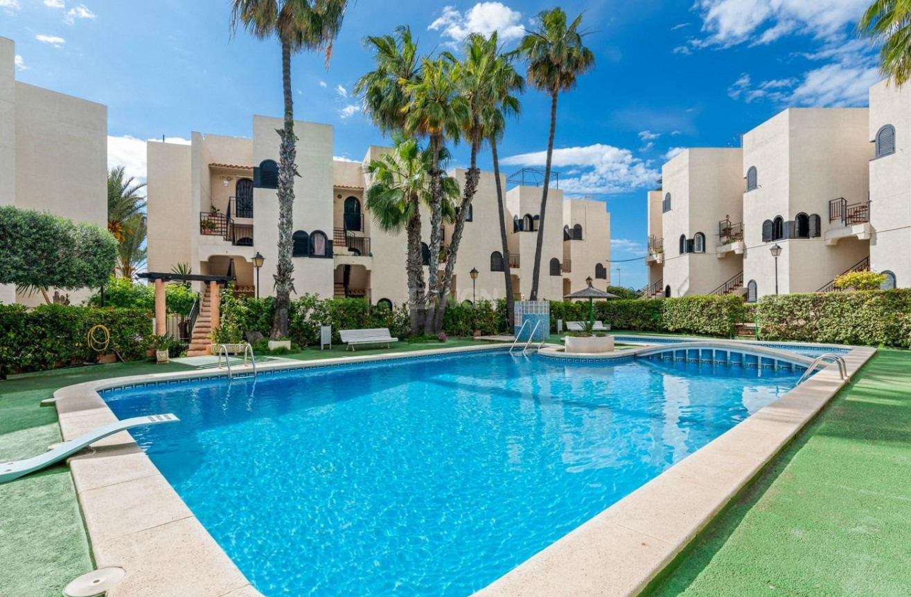 Resale - Apartment / flat - Torrevieja - Cabo Cervera