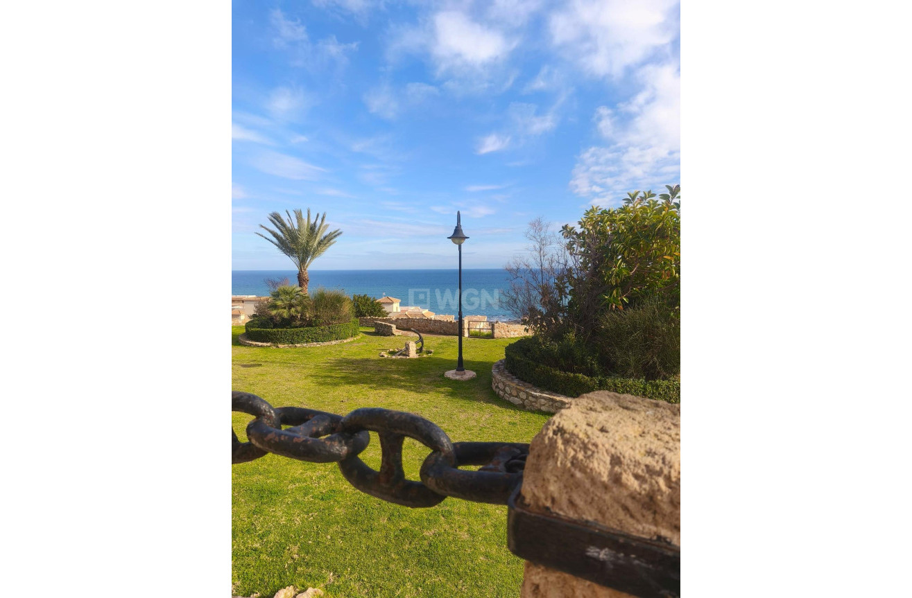 Resale - Apartment / flat - Torrevieja - Cabo Cervera
