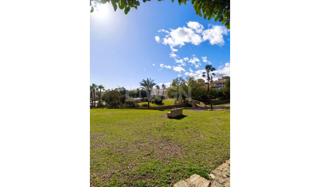 Resale - Apartment / flat - Torrevieja - Cabo Cervera