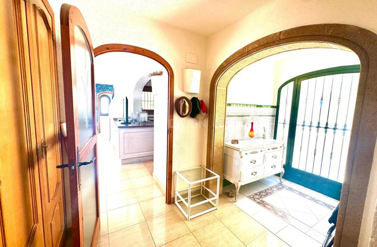 Odsprzedaż - Villa - Jávea - Costa Blanca