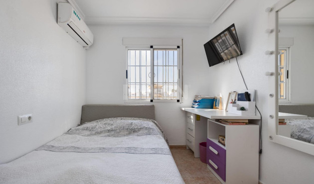 Odsprzedaż - Kamienica - Torrevieja - aguas nuevas