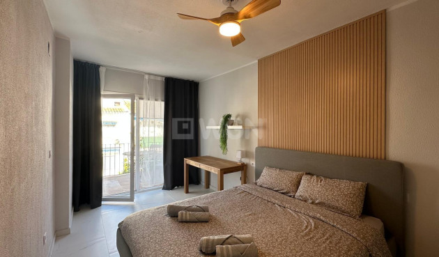 Odsprzedaż - Bungalow - Torrevieja - Los Balcones