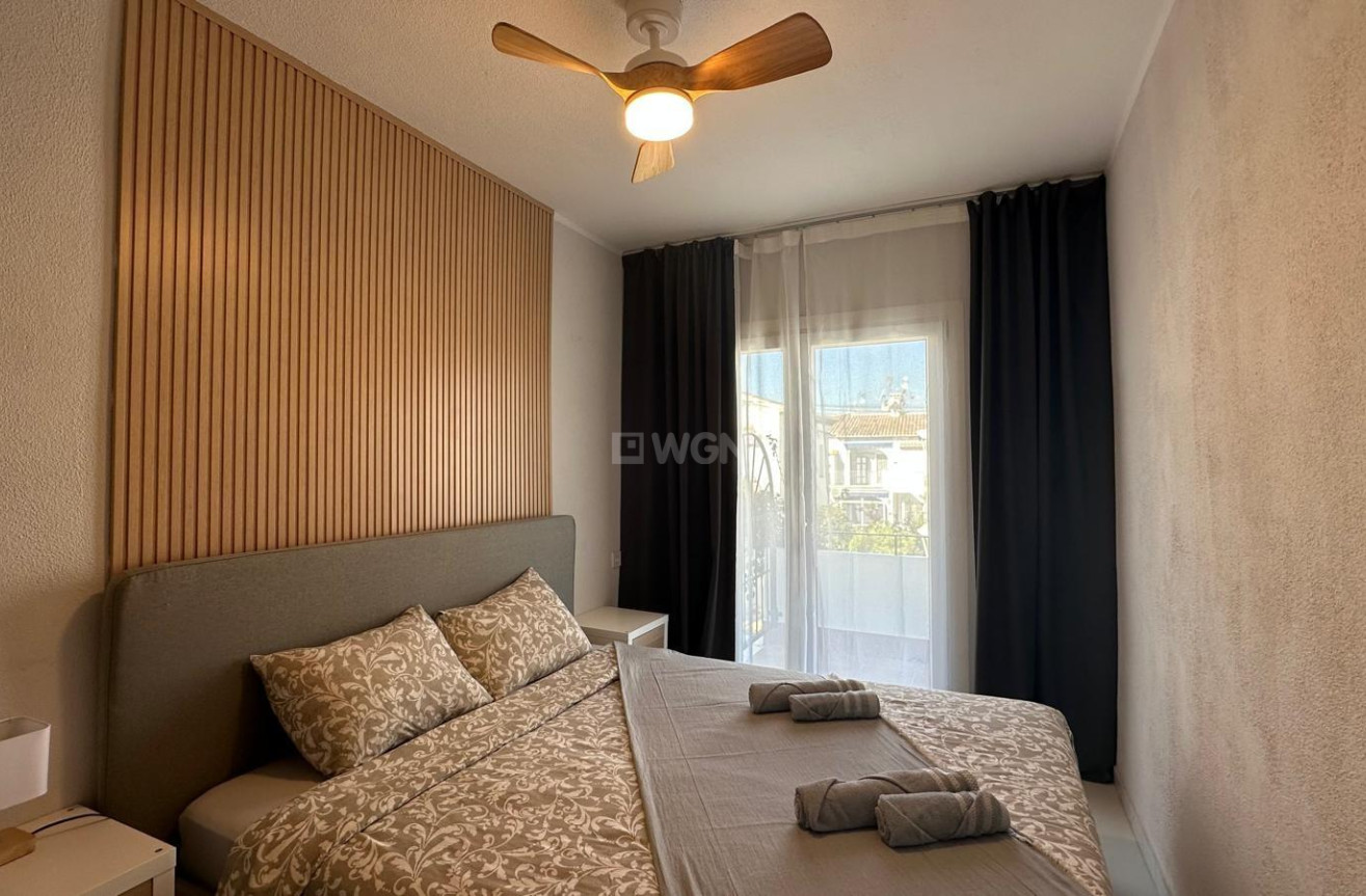 Odsprzedaż - Bungalow - Torrevieja - Los Balcones