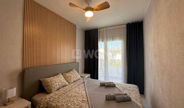 Odsprzedaż - Bungalow - Torrevieja - Los Balcones