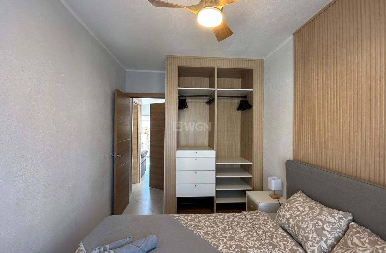 Odsprzedaż - Bungalow - Torrevieja - Los Balcones