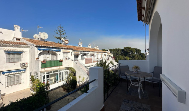 Odsprzedaż - Bungalow - Torrevieja - Los Balcones