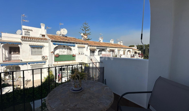 Odsprzedaż - Bungalow - Torrevieja - Los Balcones