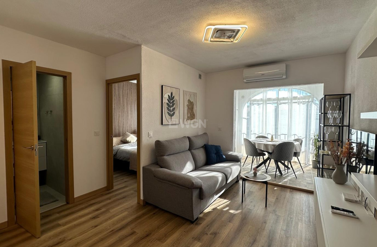 Odsprzedaż - Bungalow - Torrevieja - Los Balcones - Los Altos del Edén